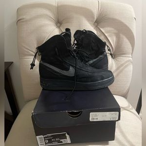 Women’s Nike AF1 High Top Military Size 9 All Black Grey Check